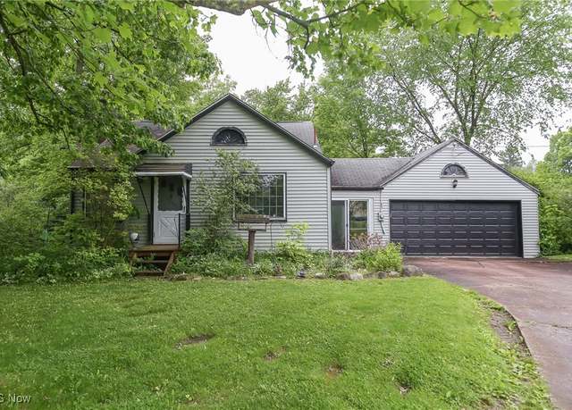 Property at 8240 Southern Blvd, Boardman, OH 44512, 3 beds, 1 bath