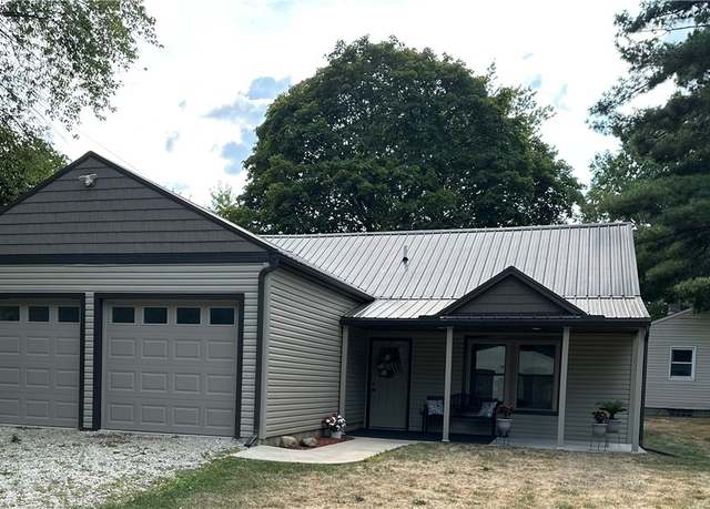 Property at 806 Newton St, Tallmadge, OH 44278, 4 beds, 2 baths