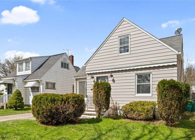 Property at 18113 Mapleboro Ave, Maple Heights, OH 44137, 4 beds, 2 baths