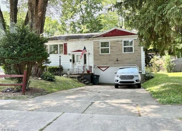 Property at 2821 Tod Ave NW, Warren, OH 44484, 3 beds, 1 bath