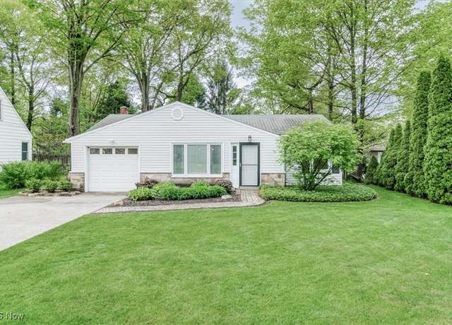 Property at 302 Hazelwood Dr, Chagrin Falls, OH 44022, 2 beds, 1 bath