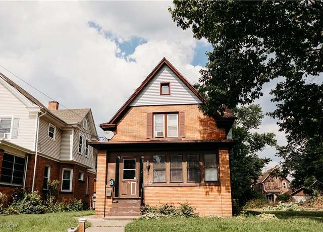 Property at 46 5th St SE, Massillon, OH 44646, 3 beds, 2 baths