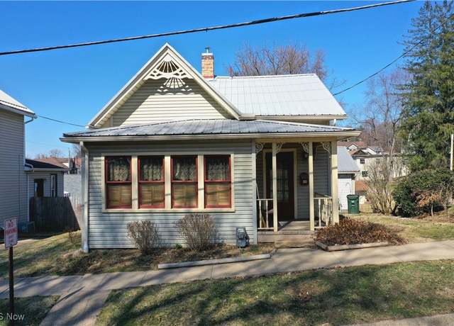 Property at 326 E Adams St, Millersburg, OH 44654, 2 beds, 1 bath