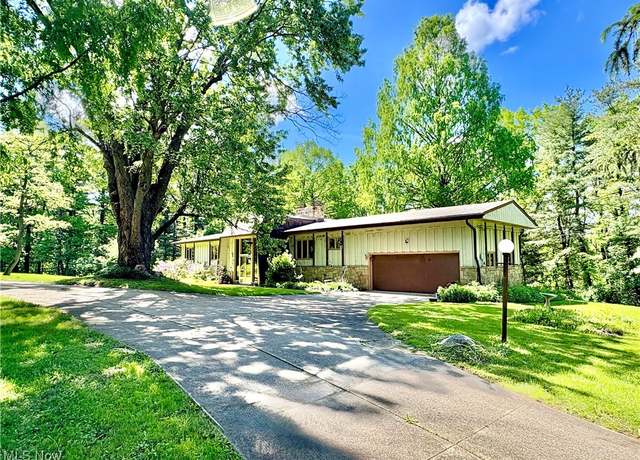 Property at 15959 Ridge Rd, North Royalton, OH 44133, 5 beds, 3.5 baths