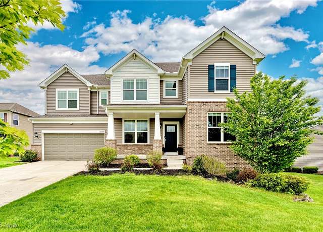 Property at 10194 Corbetts Ln, Twinsburg, OH 44087, 4 beds, 3.5 baths