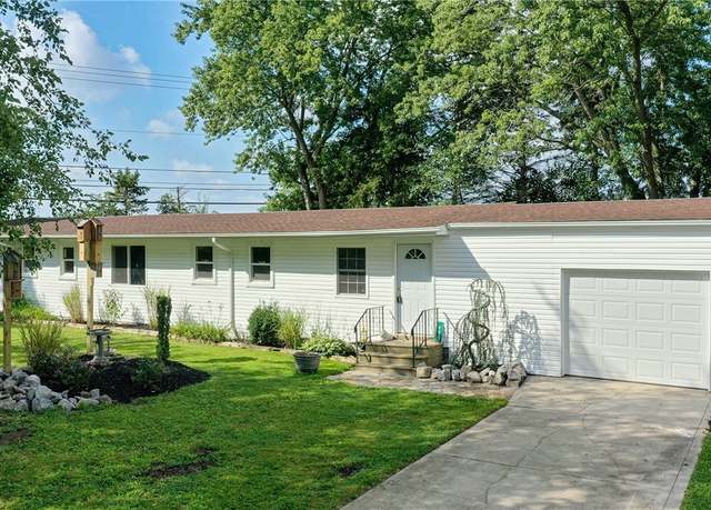 Property at 403 Palomino Ct, Lagrange, OH 44050, 3 beds, 2 baths