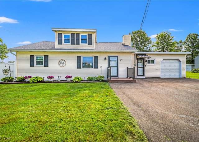 Property at 2716 Russell Rd, Ashtabula, OH 44004, 4 beds, 2 baths