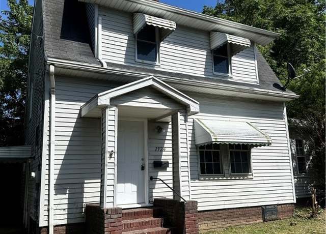 Property at 1924 Silent Ct NW, Canton, OH 44709, 2 beds, 1 bath