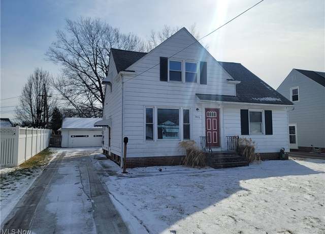 Property at 29474 Parkwood Dr, Wickliffe, OH 44092, 3 beds, 1 bath