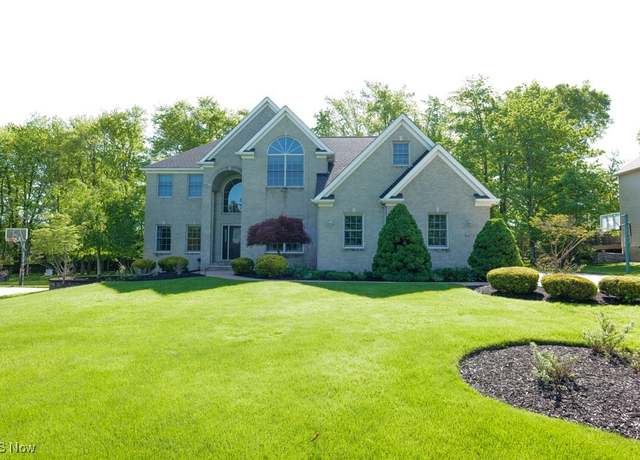 Property at 8473 Camden Ct, Broadview Heights, OH 44147, 4 beds, 3.5 baths