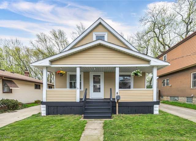 Property at 10119 Manoa Ave, Brooklyn, OH 44144, 3 beds, 2 baths