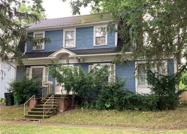 Property at 323 N Grant St, Wooster, OH 44691, 3 beds, 3 baths