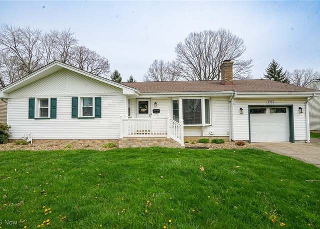 Property at 1954 Cover Dr, Poland, OH 44514, 3 beds, 2 baths