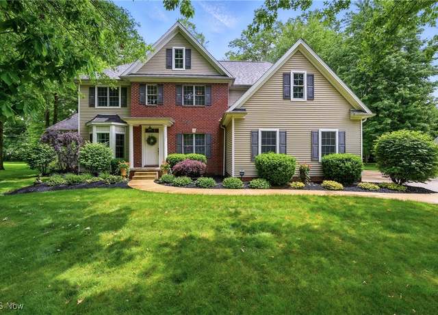 Property at 6869 Boardwalk Dr, Poland, OH 44514, 4 beds, 3 baths