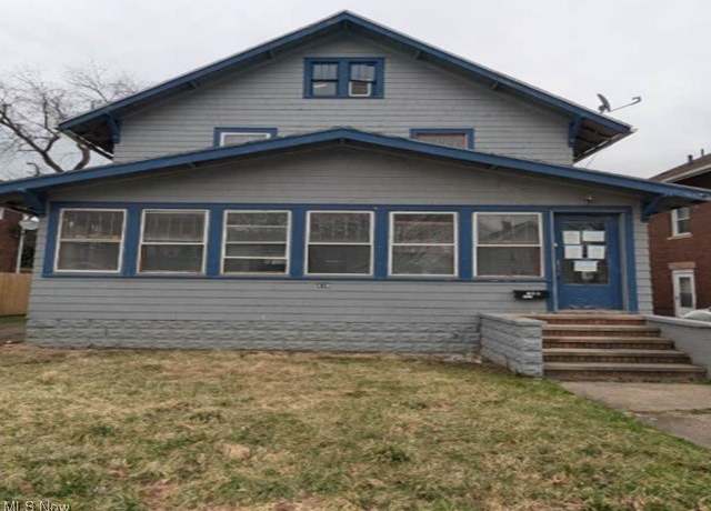 Property at 438 Wales Rd NE, Massillon, OH 44646, 3 beds, 1 bath