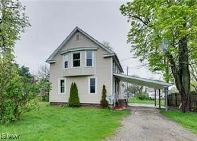 Property at 11973 Lawford St, Alliance, OH 44601, 4 beds, 1 bath