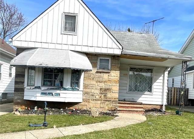 Property at 4815 E 86th St, Garfield Heights, OH 44125, 2 beds, 1.5 baths
