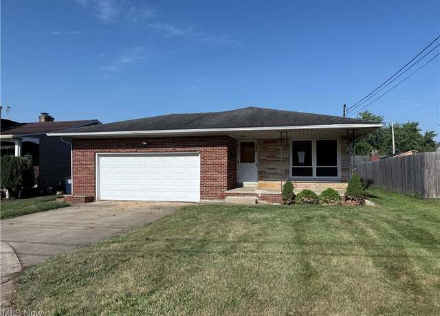 Property at 1882 Gless Ave, Akron, OH 44301, 3 beds, 2.5 baths