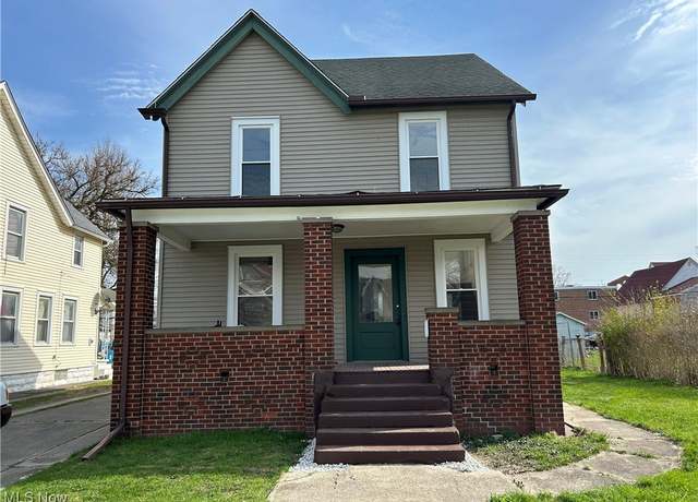Property at 1840 E 30th St, Lorain, OH 44055, 4 beds, 2 baths
