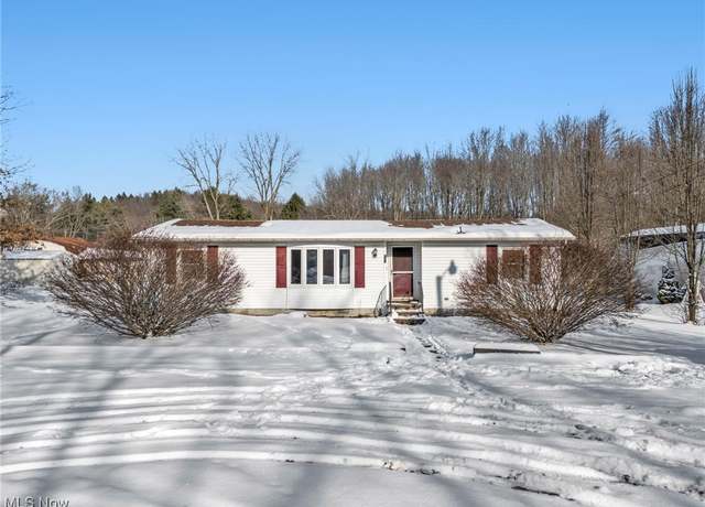 Property at 2631 Swinehart Rd, Akron, OH 44312, 3 beds, 2 baths