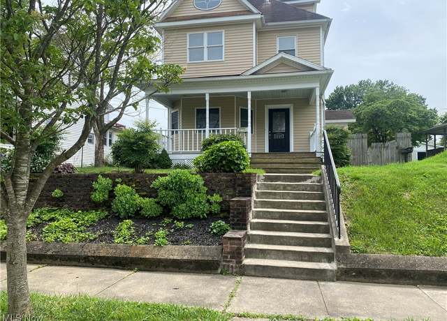 Property at 1504 20th St, Parkersburg, WV 26101, 4 beds, 2 baths