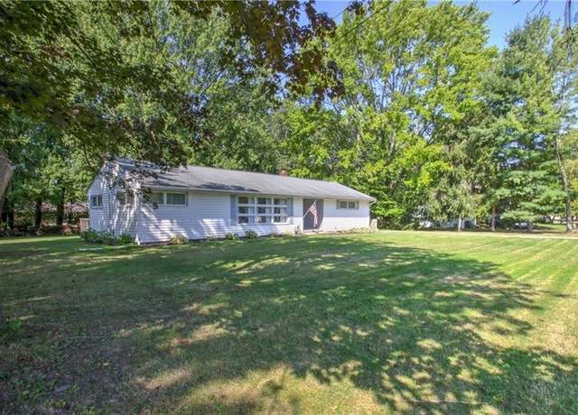 Property at 7368 Hopkins Rd, Mentor, OH 44060, 3 beds, 1 bath