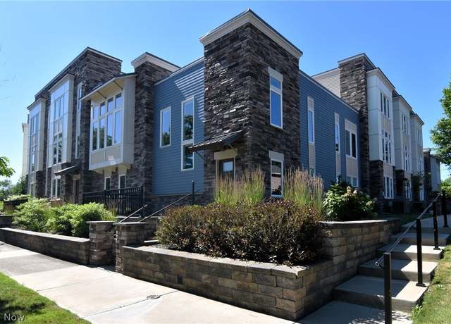 Property at 3190 Van Aken Blvd, Shaker Heights, OH 44120, 2 beds, 2.5 baths