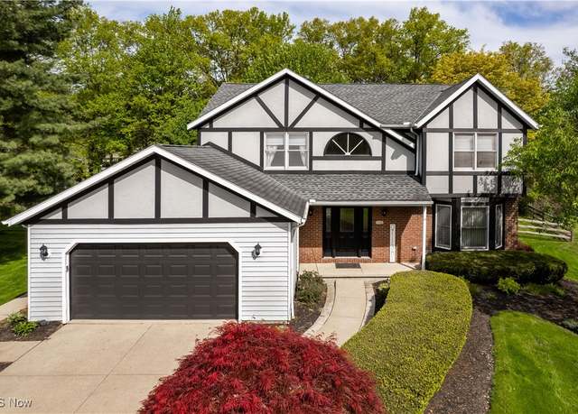 Property at 21428 Montclare Blvd, Strongsville, OH 44149, 4 beds, 3 baths