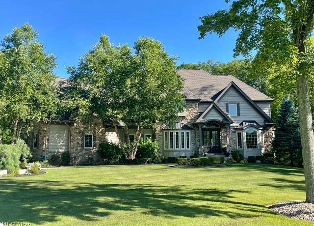Property at 11830 Starbush Ct, Chagrin Falls, OH 44023, 5 beds, 4.5 baths