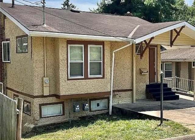 Property at 1006 Orchard St, Marietta, OH 45750, 3 beds, 2 baths