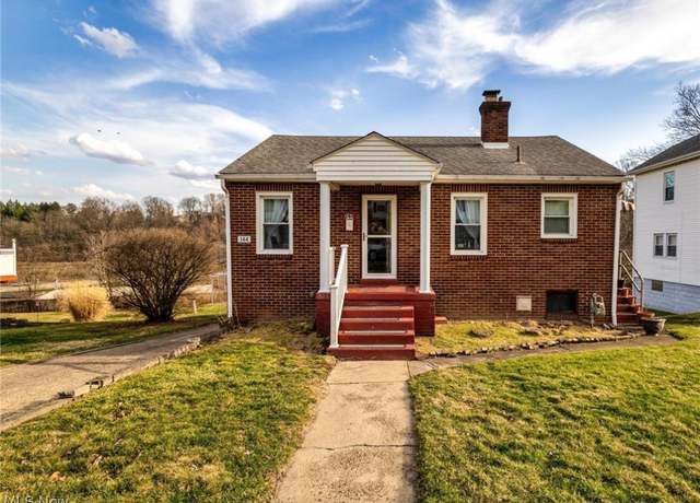 Property at 144 Rosslyn Blvd, Steubenville, OH 43952, 2 beds, 1 bath