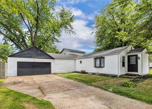 Property at 729 Kenilworth Ave, Sheffield Lake, OH 44054, 3 beds, 1.5 baths