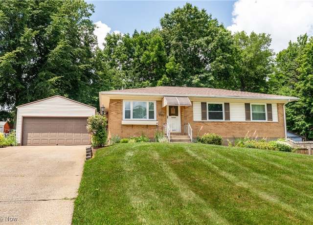 Property at 3851 Regentview St NE, Canton, OH 44705, 3 beds, 1 bath