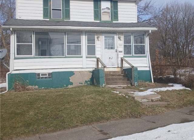 Property at 920 Shehy St, Youngstown, OH 44506, 3 beds, 2 baths