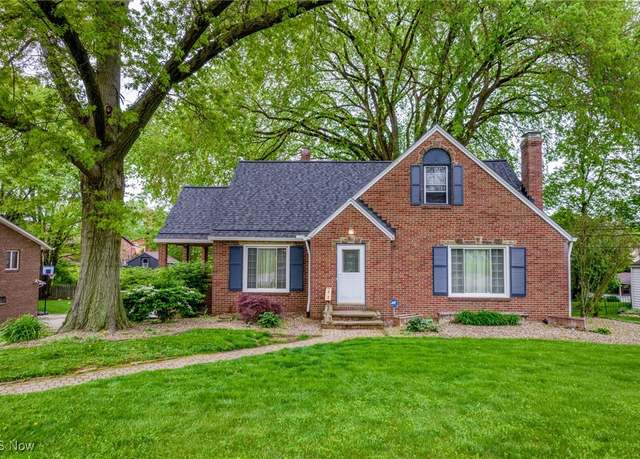 Property at 6319 E Pleasant Valley Rd, Independence, OH 44131, 5 beds, 2.5 baths