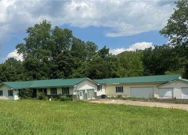 Property at 144 Circle Dr, WV 26335, 5 beds, 3.5 baths
