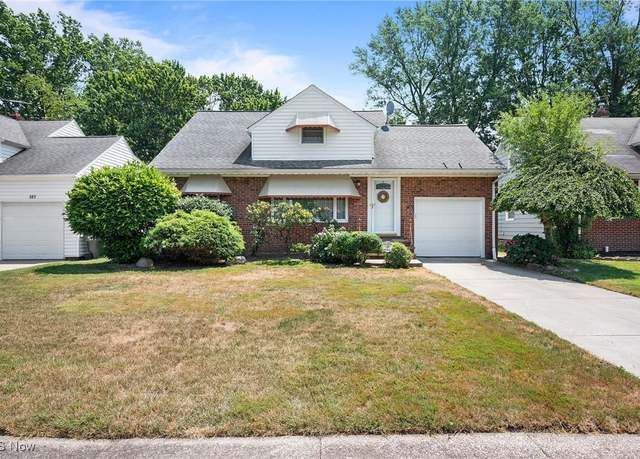 Property at 307 Halle Dr, Euclid, OH 44132, 4 beds, 1.5 baths