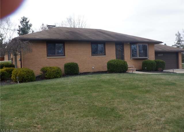 Property at 248 Gladys Dr, Brunswick, OH 44212, 4 beds, 2 baths