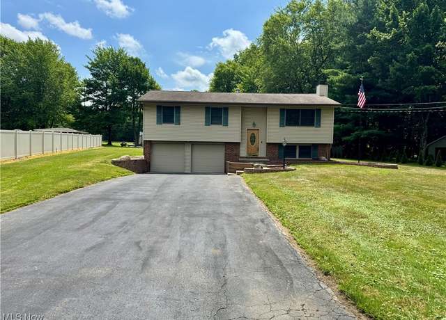 Property at 3438 Warren Meadville Rd, Cortland, OH 44410, 3 beds, 2.5 baths