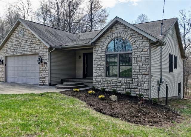 Property at 3501 Apple Valley Dr, Howard, OH 43028, 4 beds, 3 baths