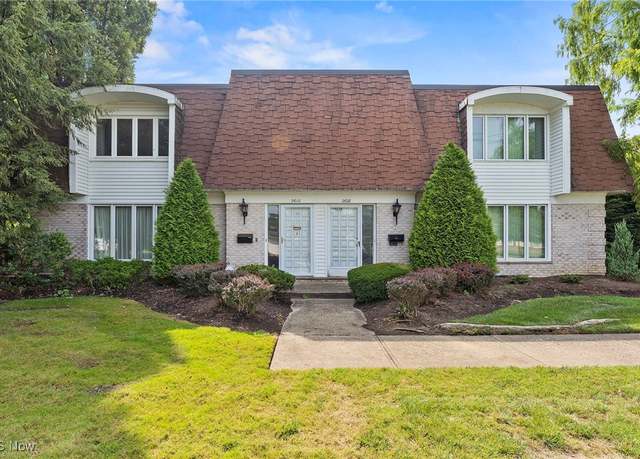 Property at 2610 S Green Rd, University Heights, OH 44122, 3 beds, 2.5 baths