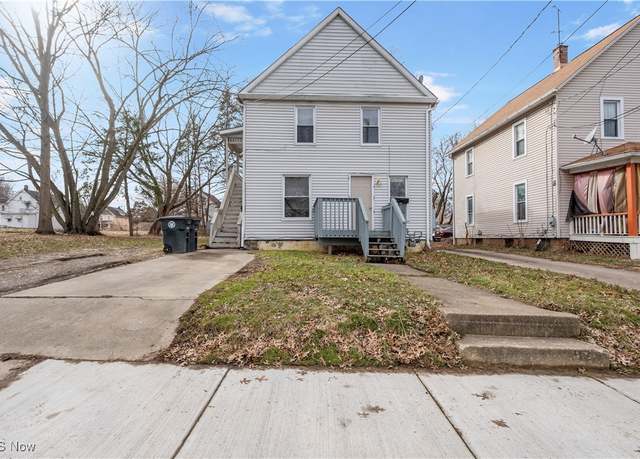 Property at 812 Kling St, Akron, OH 44311, 5 beds, 3.5 baths