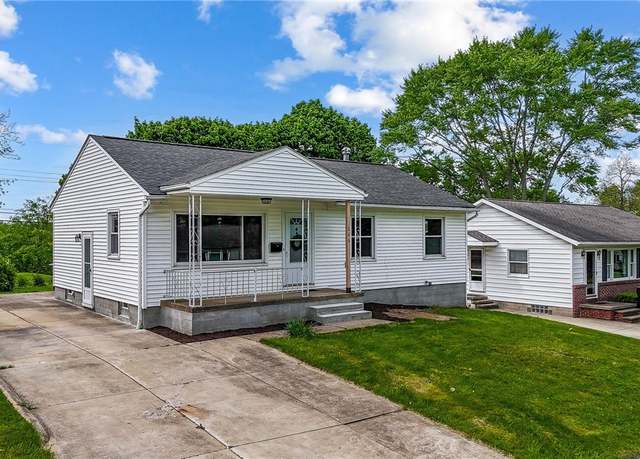 Property at 266 Lynn Dr, Cuyahoga Falls, OH 44221, 3 beds, 1 bath