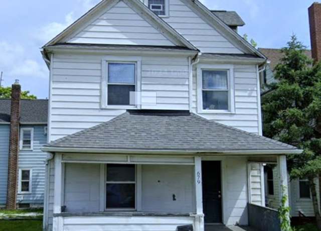 Property at 679 Wooster Rd W, Barberton, OH 44203, 3 beds, 1.5 baths