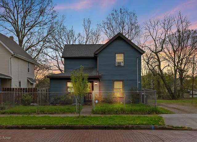 Property at 437 Talbot Ave, Akron, OH 44306, 3 beds, 2.5 baths