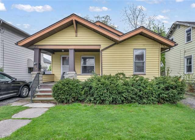 Property at 317 W 31st St, Lorain, OH 44055, 2 beds, 1 bath
