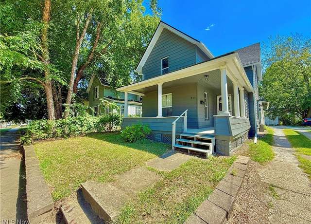 Property at 387 4th St NW, Barberton, OH 44203, 4 beds, 2 baths