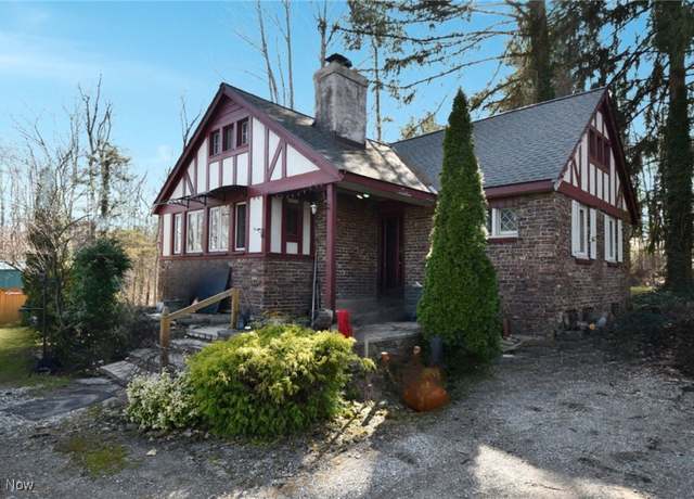 Property at 9338 Euclid Chardon Rd, Kirtland, OH 44094, 4 beds, 1 bath