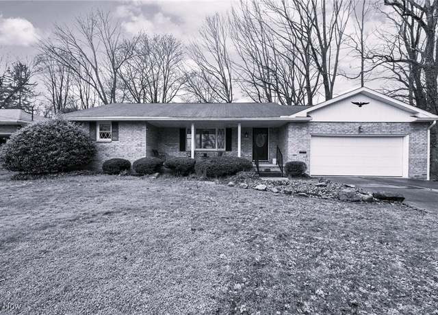 Property at 2332 Shawnee Trl, Youngstown, OH 44511, 2 beds, 1.5 baths