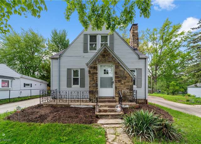 Property at 5688 Shawnee Dr, Lyndhurst, OH 44124, 3 beds, 1.5 baths